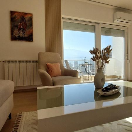 Mina Modern & Cozy Apartment Main City Square Gtc Скопие Екстериор снимка