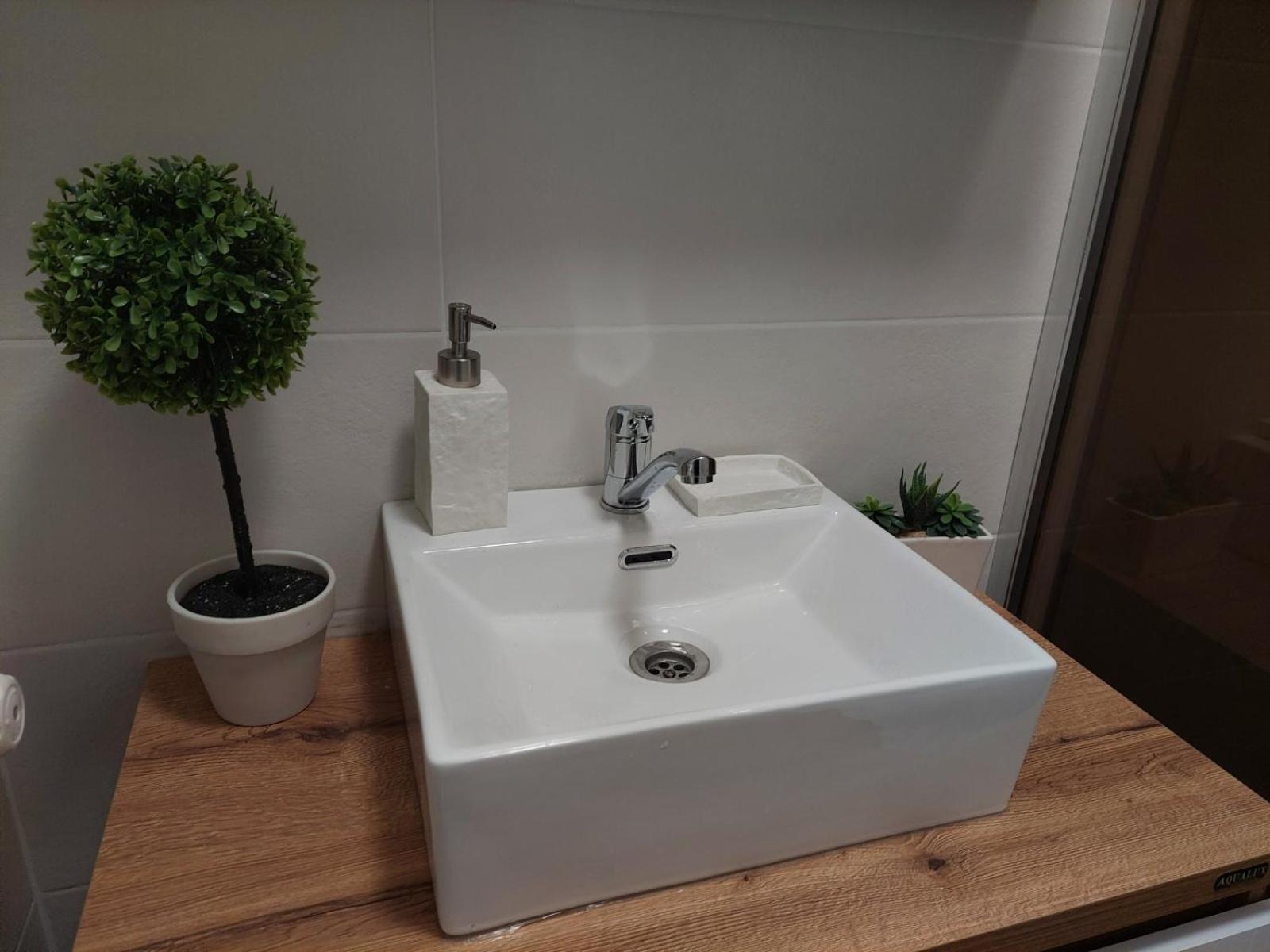 Mina Modern & Cozy Apartment Main City Square Gtc Скопие Екстериор снимка