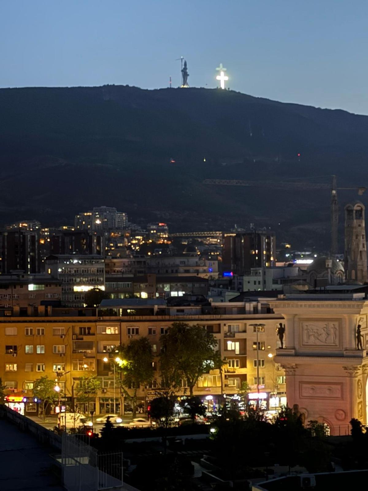 Mina Modern & Cozy Apartment Main City Square Gtc Скопие Екстериор снимка