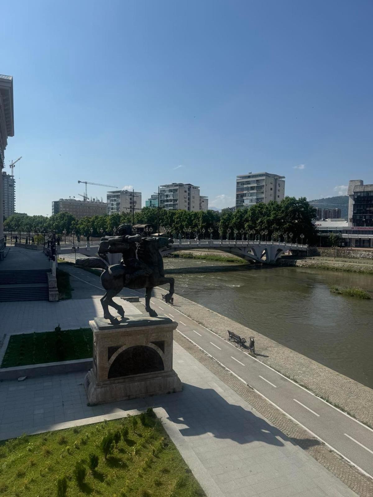 Mina Modern & Cozy Apartment Main City Square Gtc Скопие Екстериор снимка